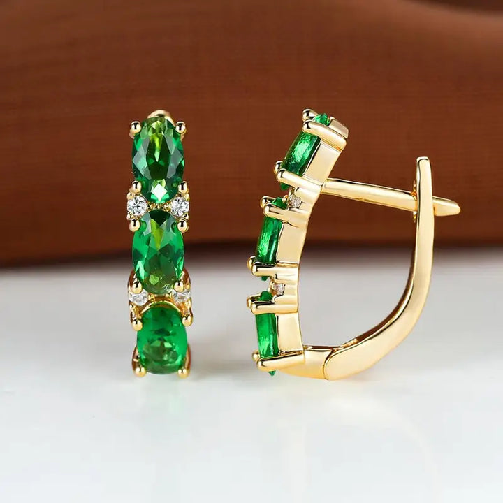 Elegante gouden oorbellen met subtiele glans