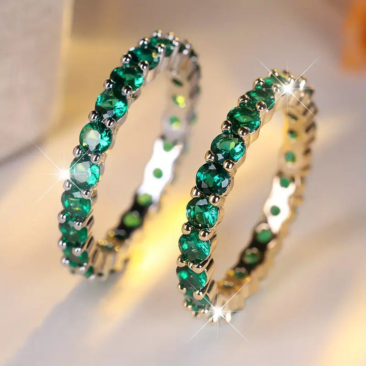 Zachte gouden ring met verfijnde details