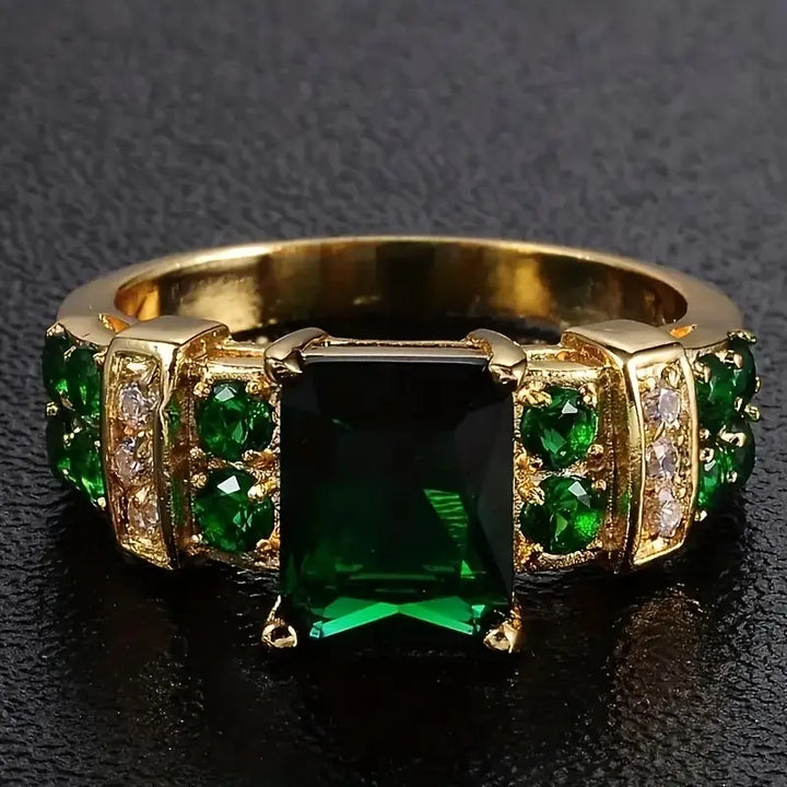 Elegante gouden ring met verfijnde details