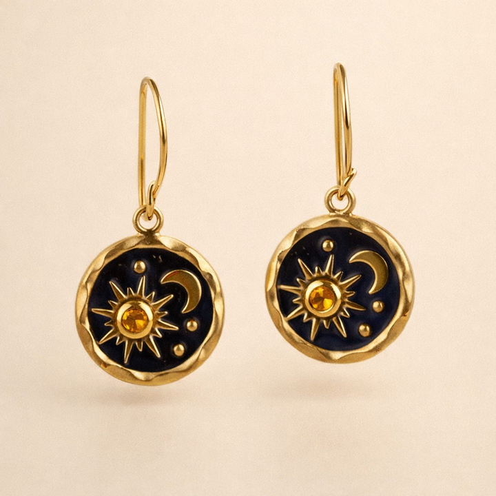 Boho oorbellen met zon en maan ontwerp