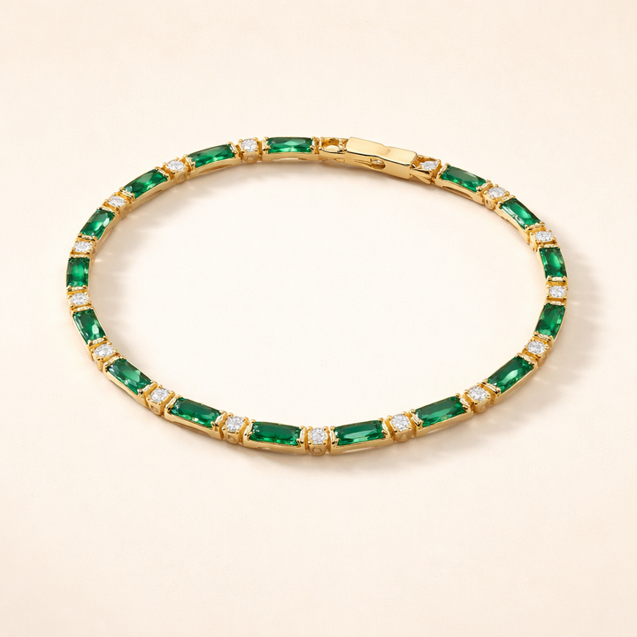Elegante gouden armband met subtiele details