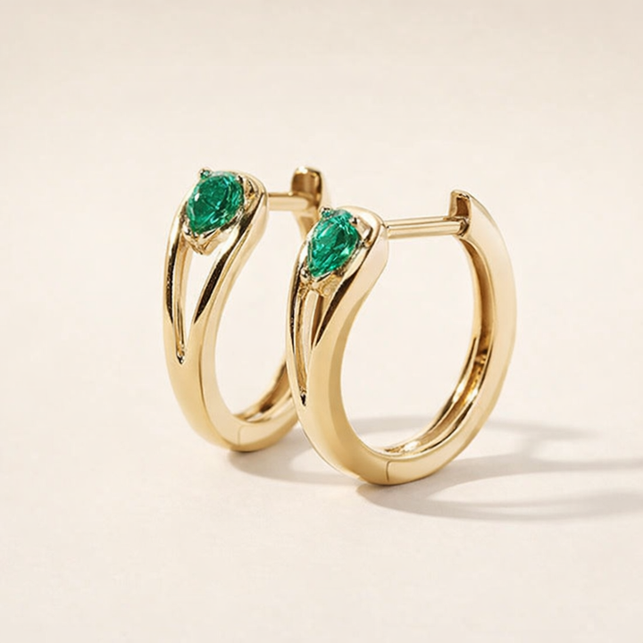 Elegante gouden oorbellen met verfijnde lijnen
