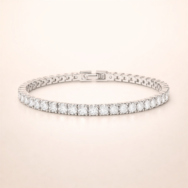 Elegante witgouden tennisarmband met verfijnde glans