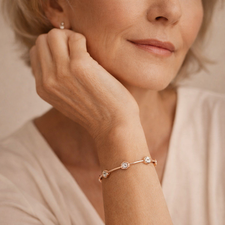 Verfijnde gouden armband met zirkonia details