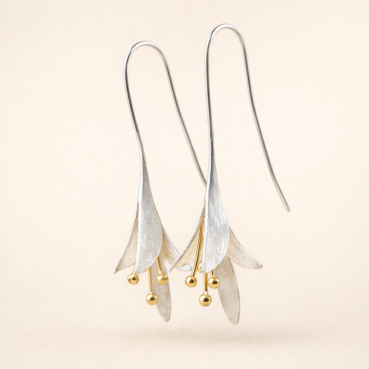 Zachte bloesem oorbellen van zilver met delicate details