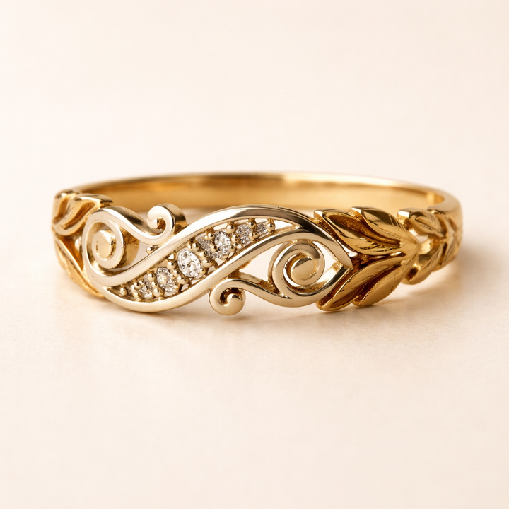Elegante zirkonia ring met subtiele bloemdetails