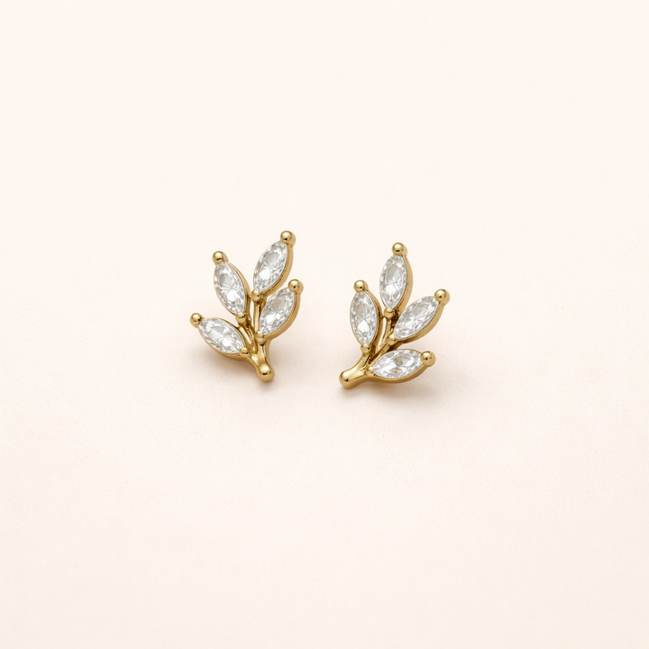 Elegante oorbellen van kristal met bladmotief