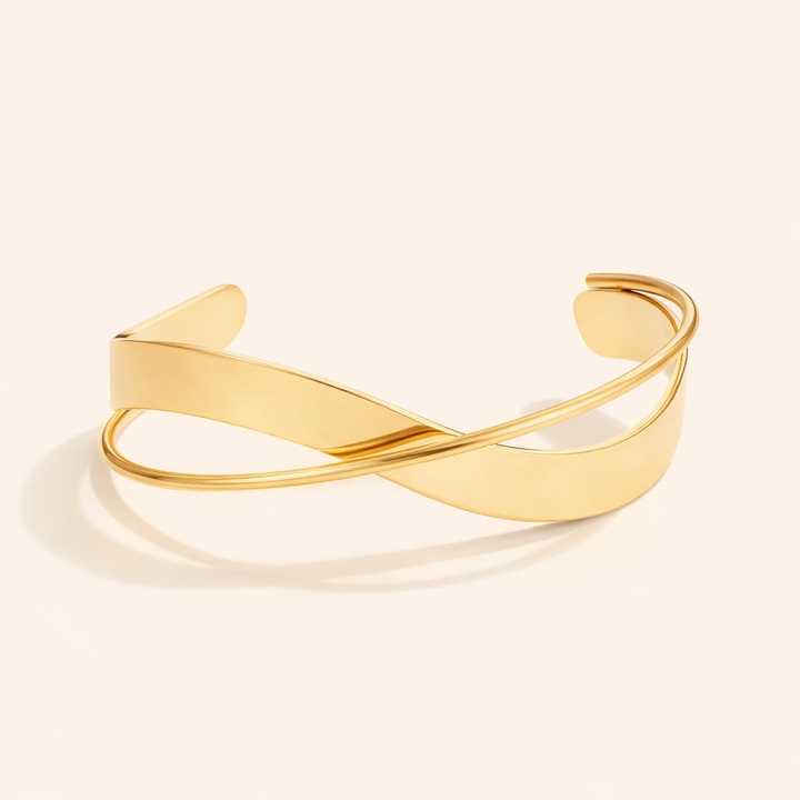 Elegante gouden armband met verfijnde details