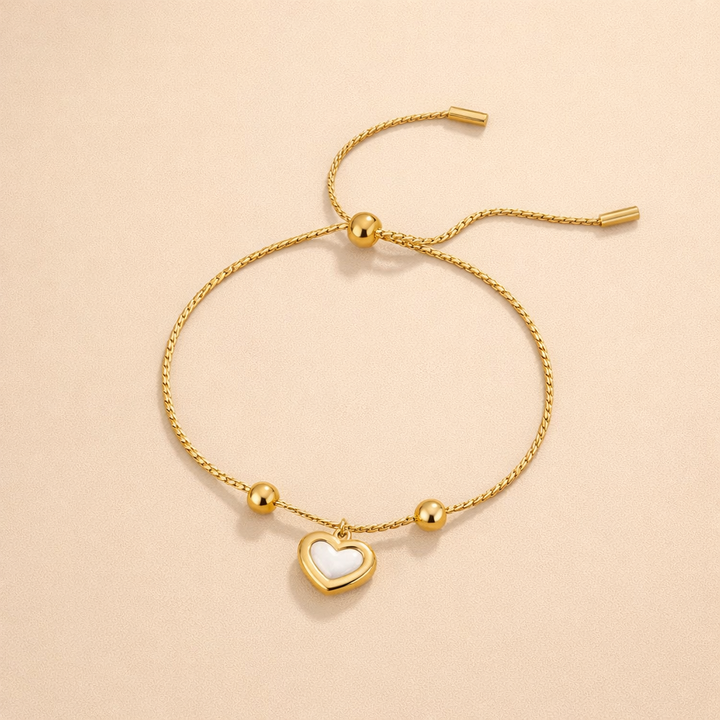 Verfijnde armband van zilver met een hartje