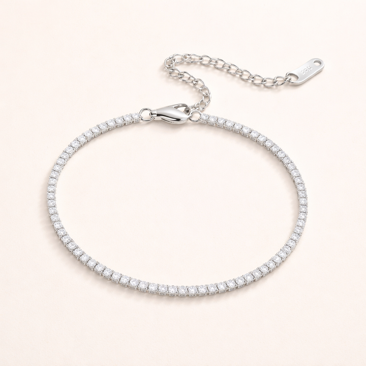 Elegante zilveren tennisarmband met subtiele zirkonia's
