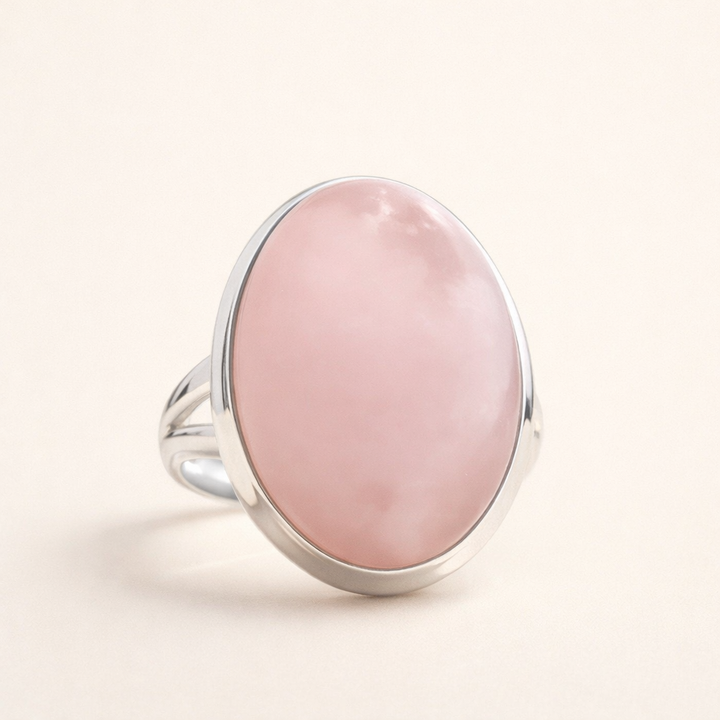 Elegante ring van rozenkwarts in sterling zilver
