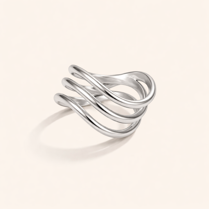 Zilveren ring met verfijnde gelaagde details