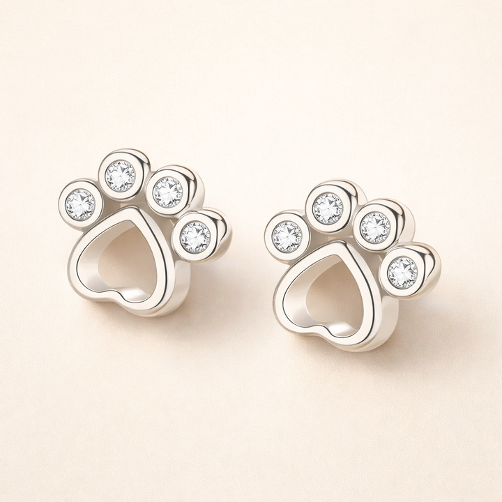 Paw Stud Earrings in Sterling Silver – Met Sprankelende Zirconia