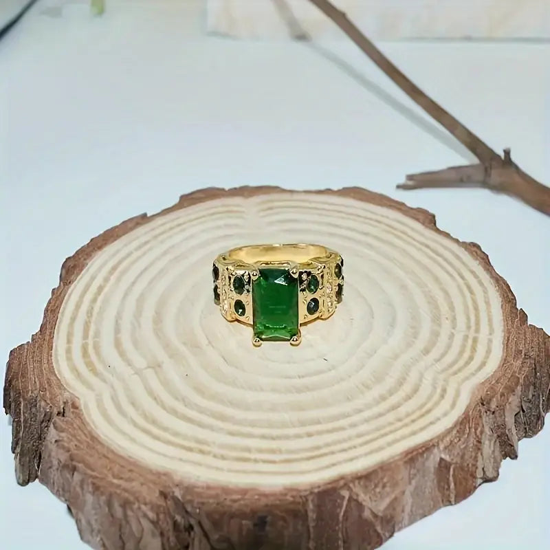 Elegante gouden ring met verfijnde details