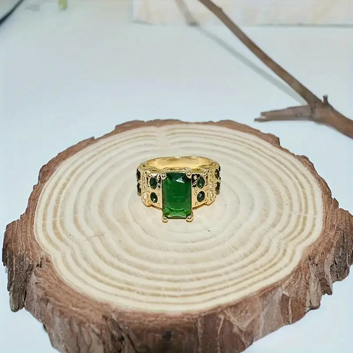 Elegante gouden ring met verfijnde details