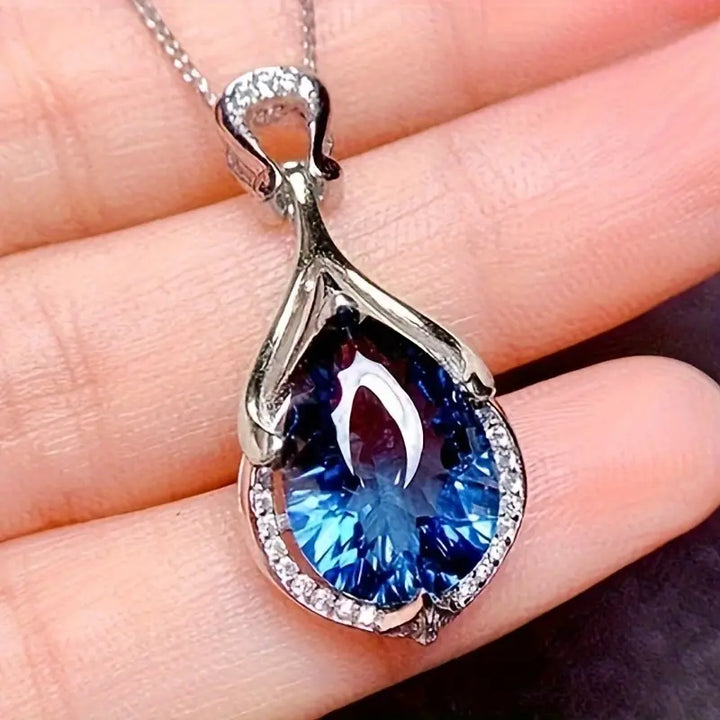 Elegante witgouden ketting met verfijnde details