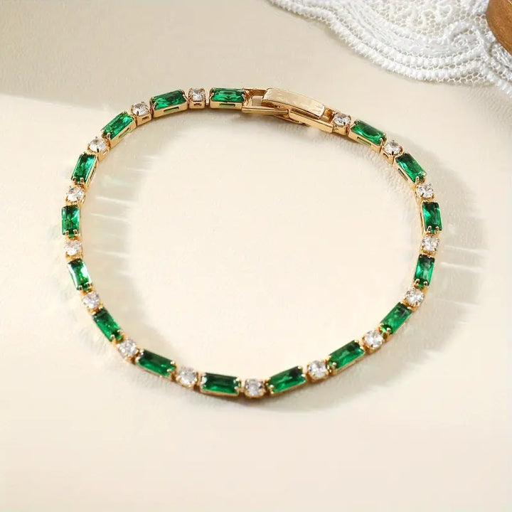 Elegante gouden armband met subtiele details