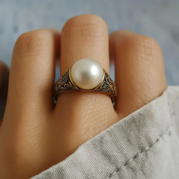 Retro zilveren ring met verfijnde details