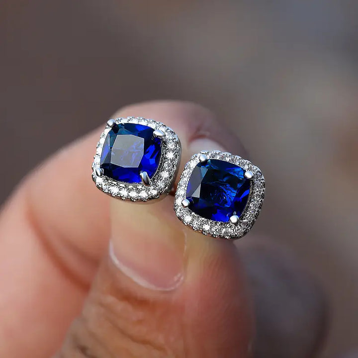 Elegante vierkante oorbellen van wit goud met zirkonia