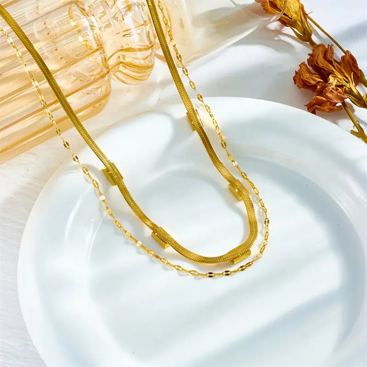 Dubbele lagen gouden ketting met elegant ontwerp