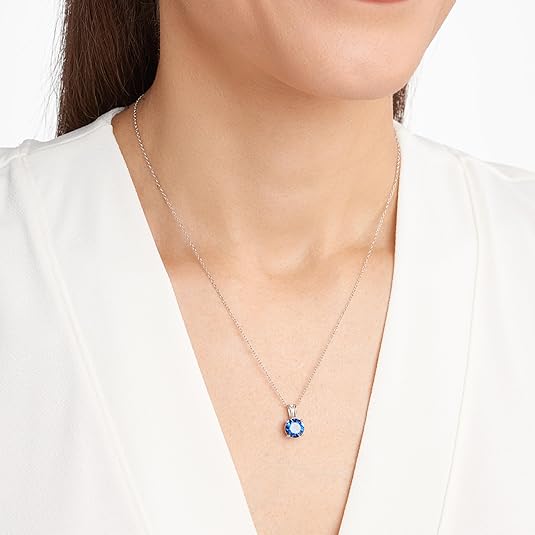 Elegante witgouden ketting met ronde geslepen saffier