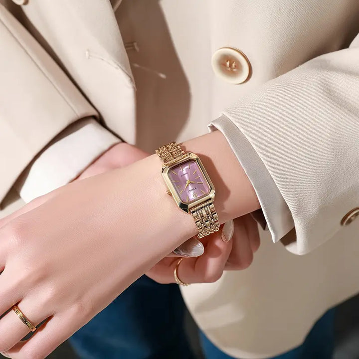 Elegante gouden horloge met verfijnde schakels