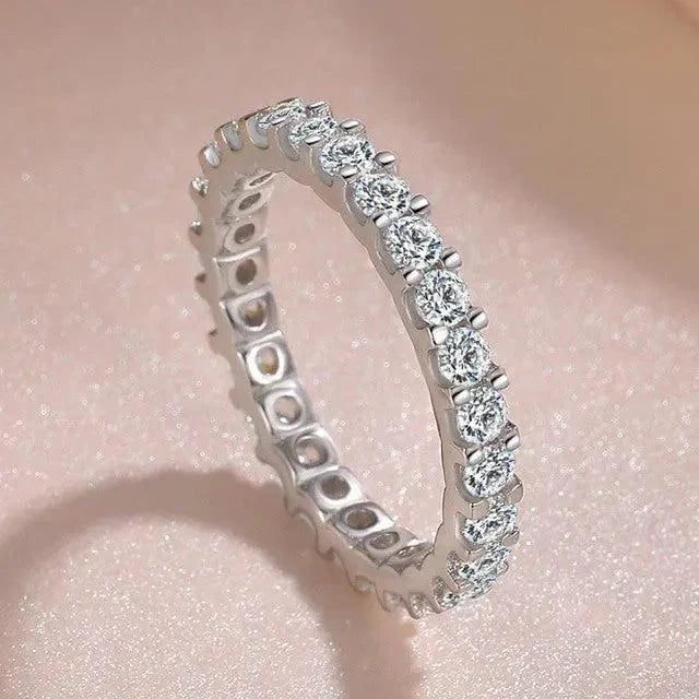 Elegante zilveren ring met verfijnde zirkonia inleg
