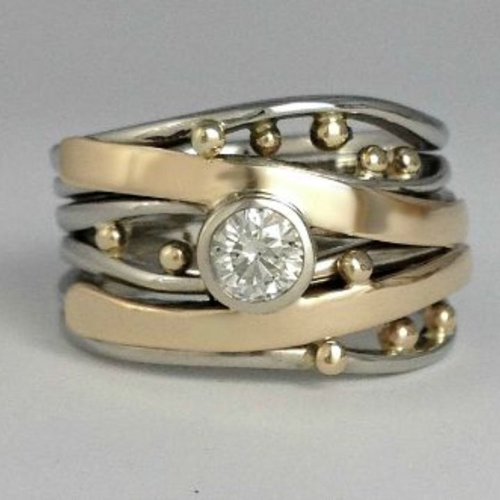 Elegante gouden ring met vintage zirkonia inleg
