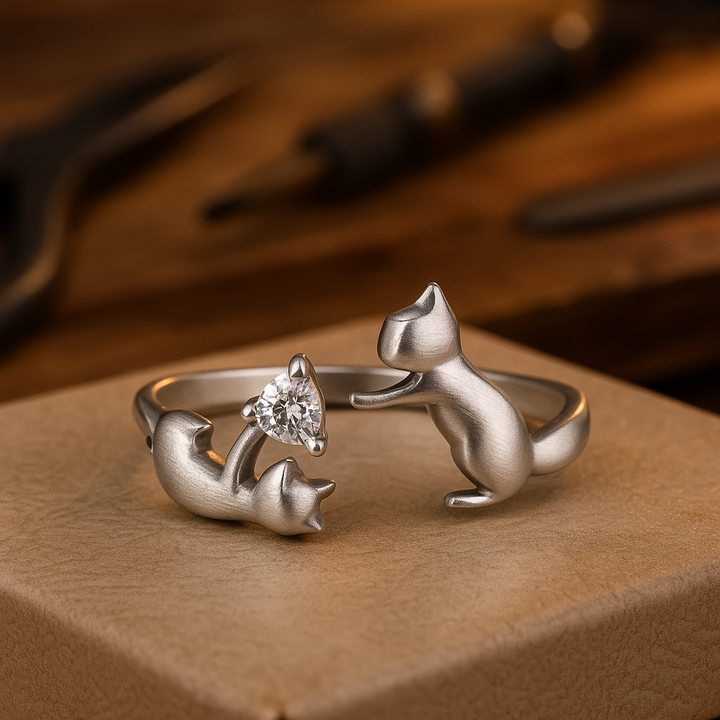 Speelse Verstelbare Ring van Sterling Zilver met Kat en Zirconia