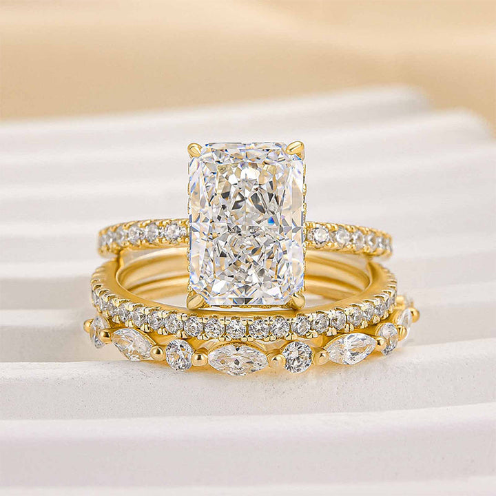 Elegante gouden ringenset met verfijnde details