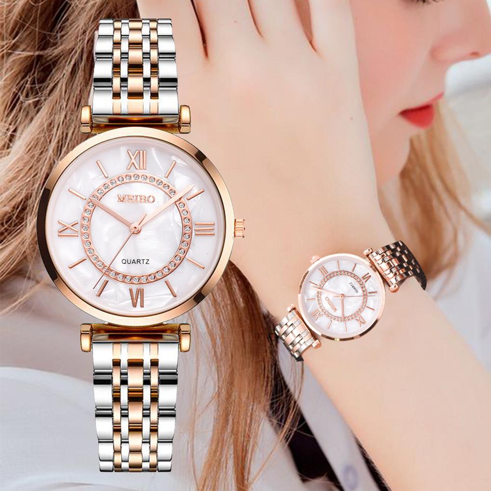 Elegante horloge met subtiele gouden details
