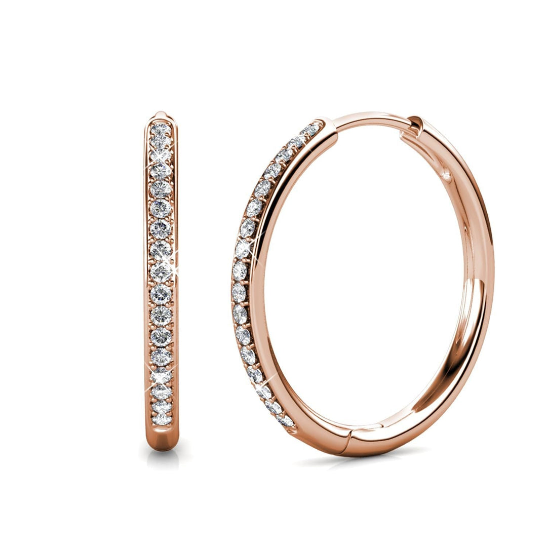 Elegante oorbellen van wit goud met subtiele zirkonia details