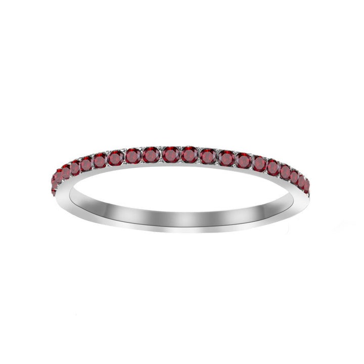 Elegante witgouden ring met subtiele zirkonia details