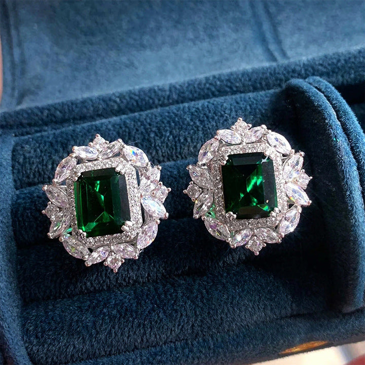 Elegante oorbellen van wit goud met subtiele zirkonia
