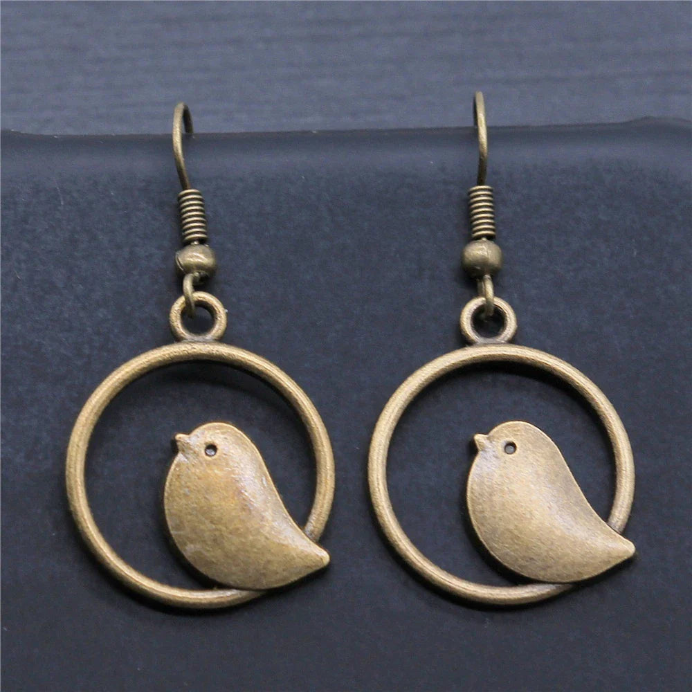 Vintage Vogel Charm Dangle Oorbellen – Handgemaakte Boho Sieraden