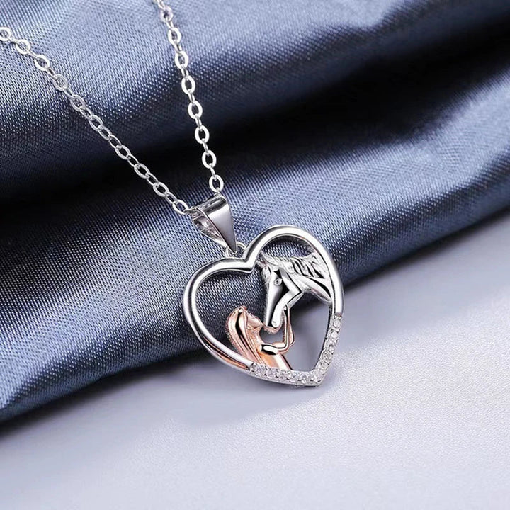 Mooie Hart Zircon Meisje en Paard Ketting