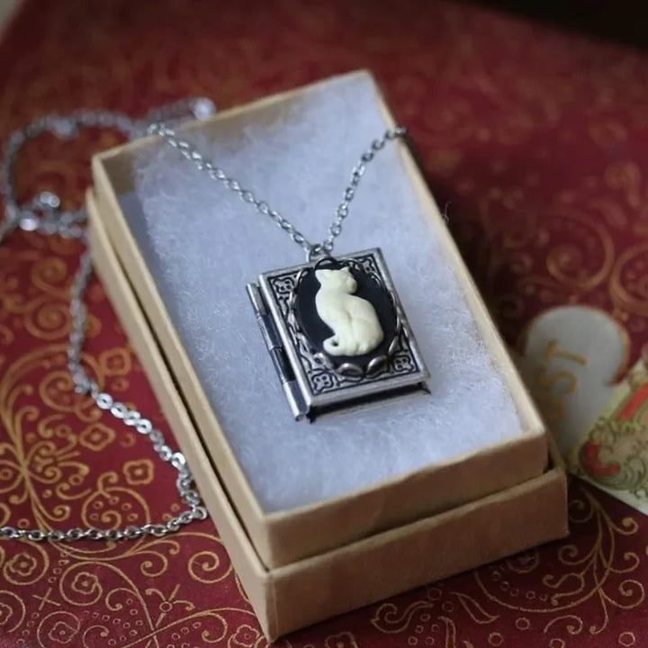 Vintage Kat Boek Hanger Ketting – Draaibare Pagina Ontwerp