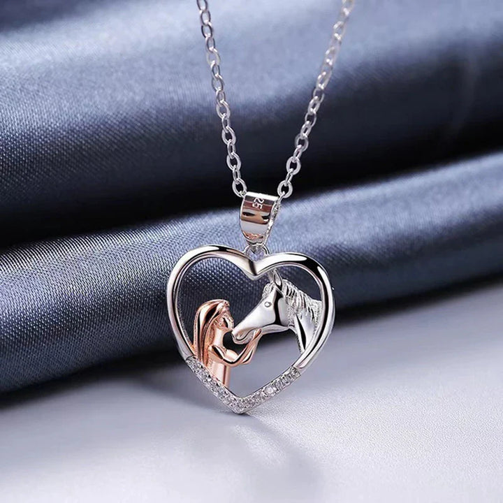 Mooie Hart Zircon Meisje en Paard Ketting