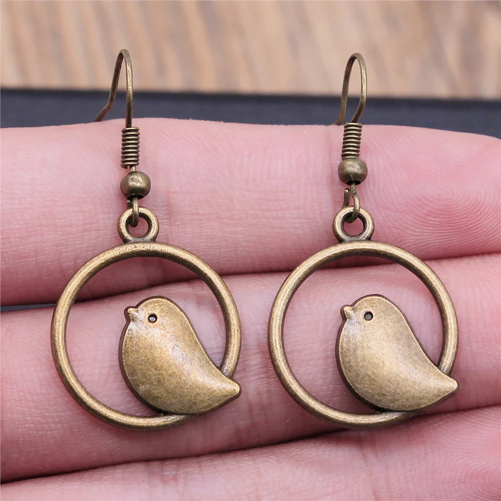 Vintage Vogel Charm Dangle Oorbellen – Handgemaakte Boho Sieraden