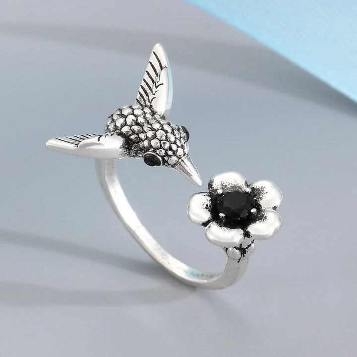 Hummingbird & Flower Ring – Verstelbare Open Vogelring voor Vrouwen