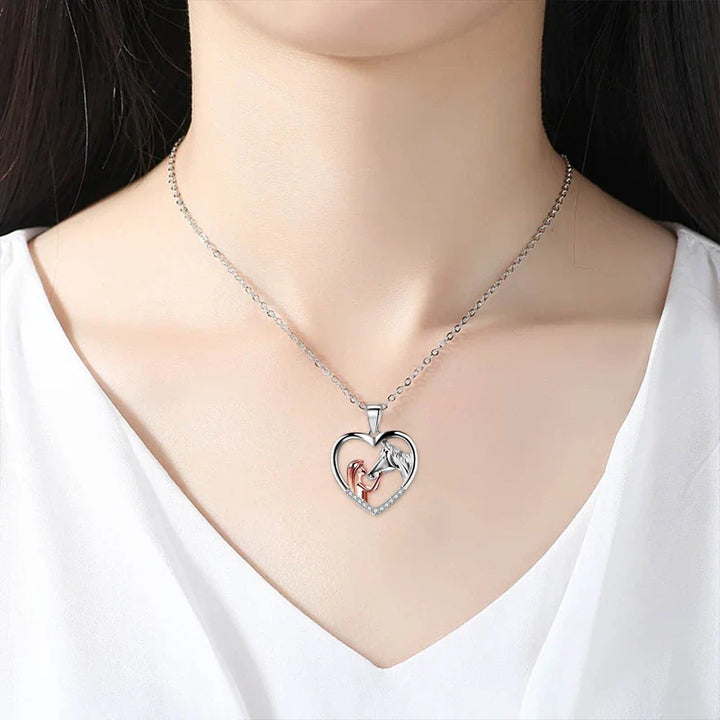 Mooie Hart Zircon Meisje en Paard Ketting