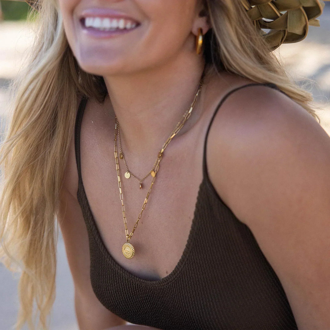Elegante zilveren cultuurketting met verfijnde details
