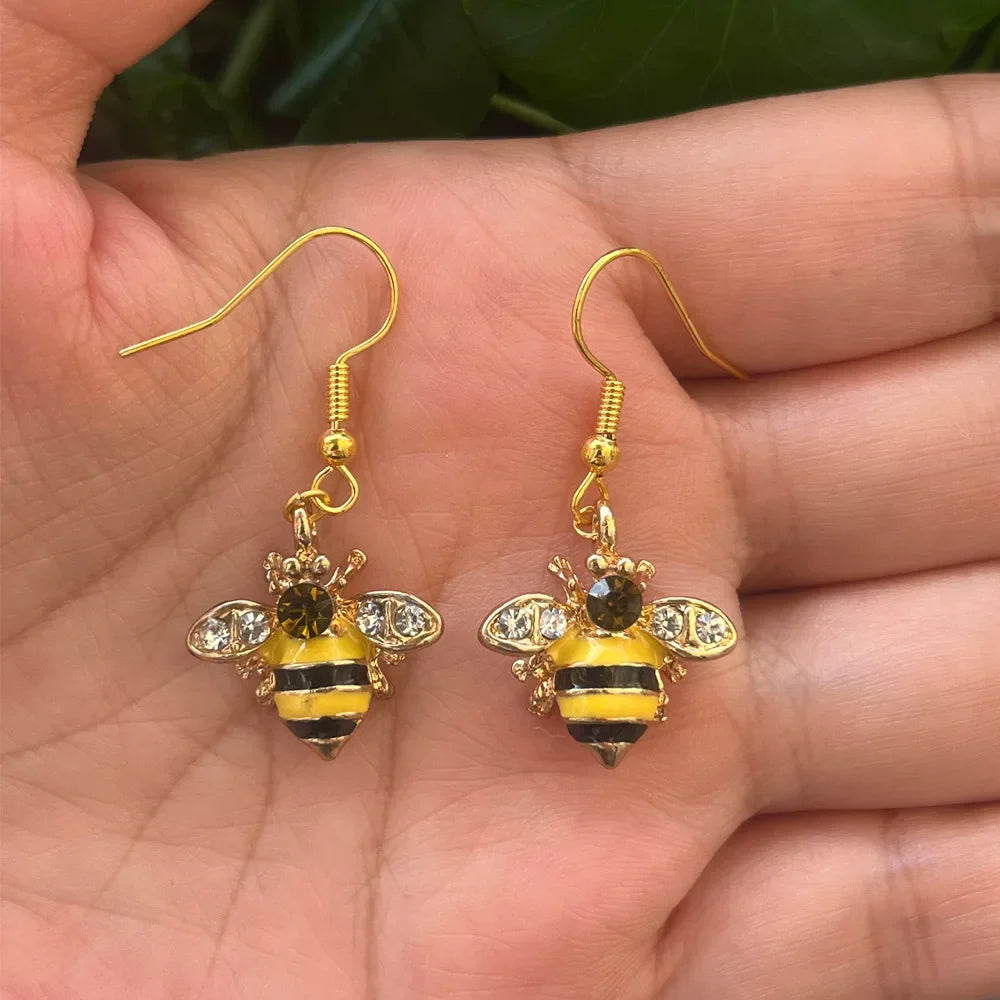 Gouden Bij & Honingraat Kristallen Oorbellen