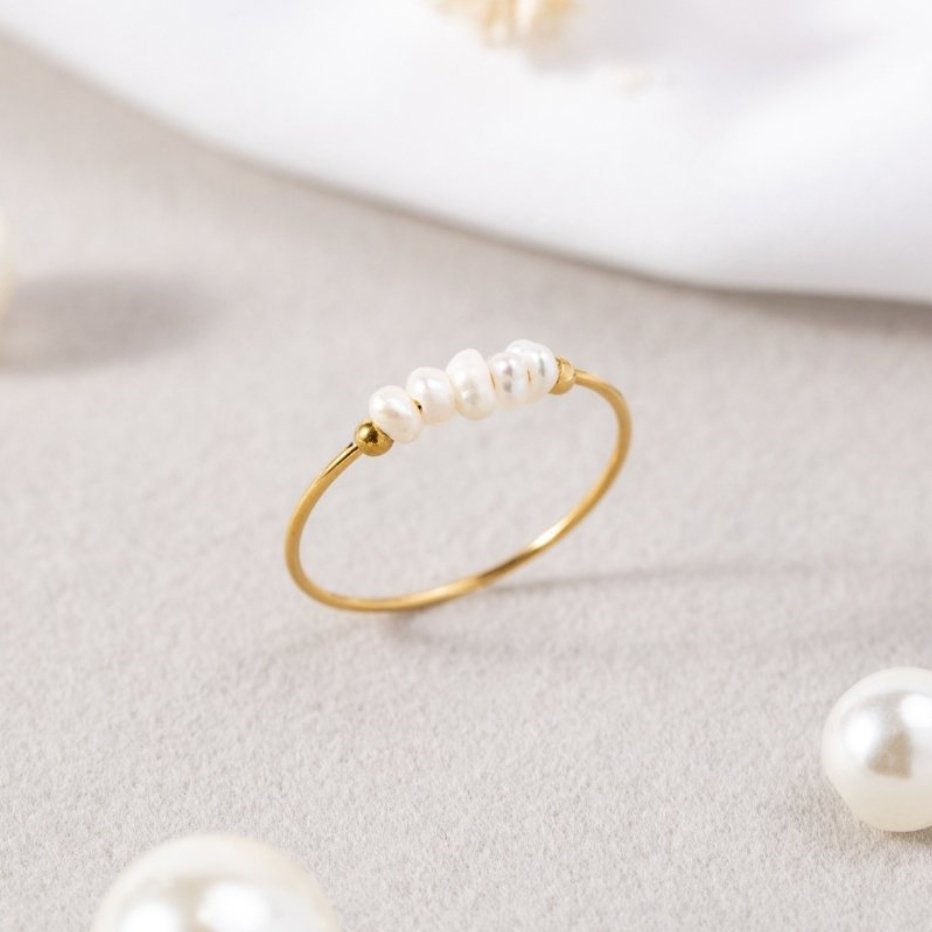 Elegante zoetwaterparelring in zilver
