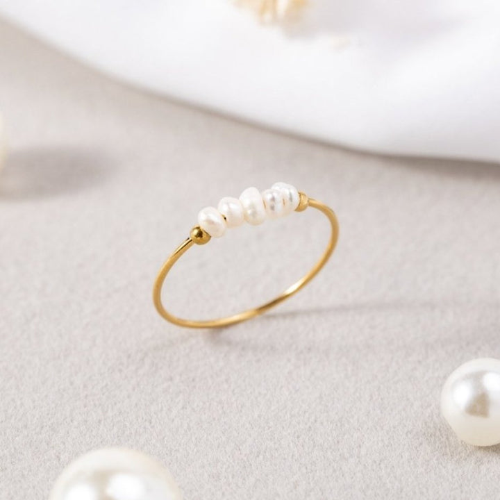Elegante zoetwaterparelring in zilver