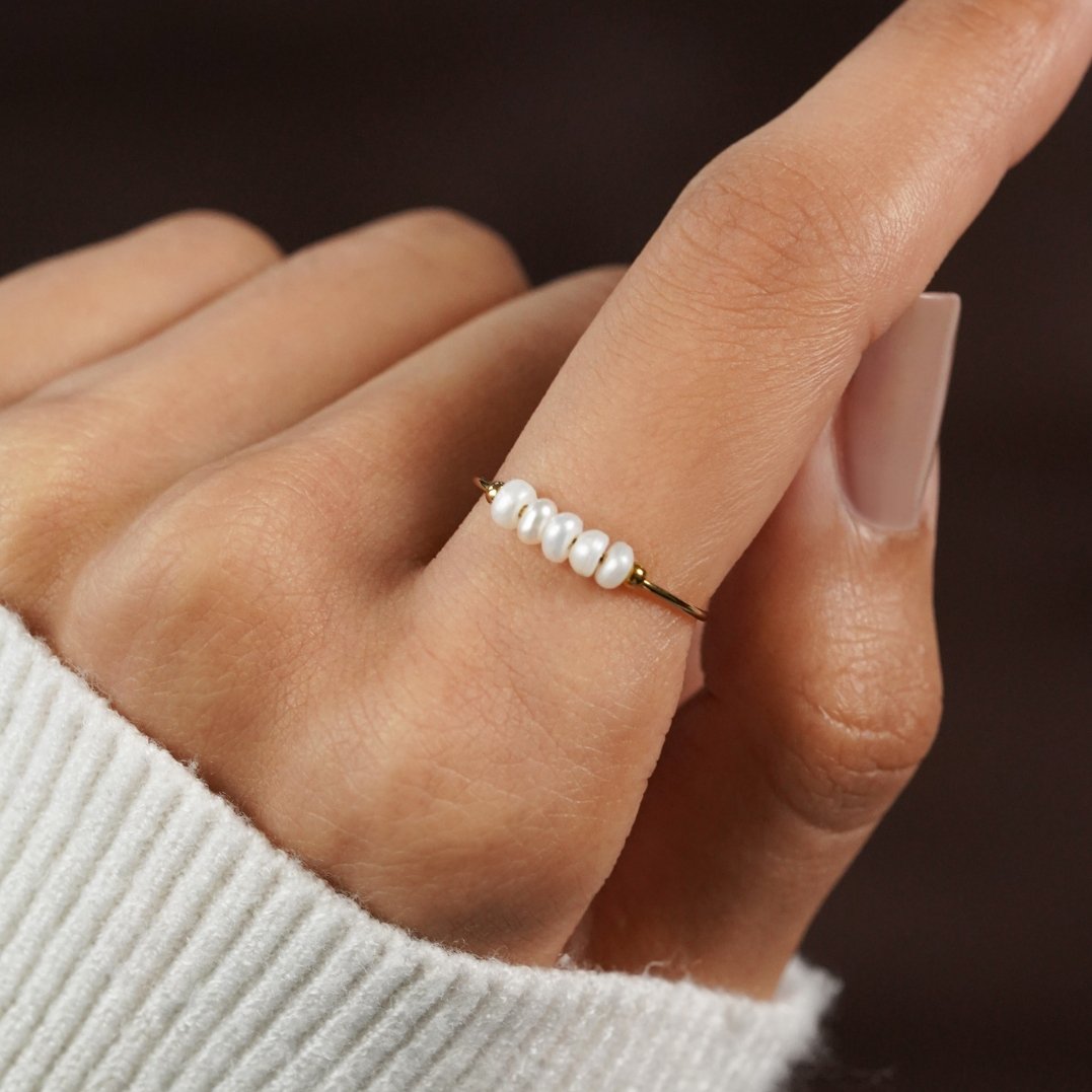 Elegante zoetwaterparelring in zilver