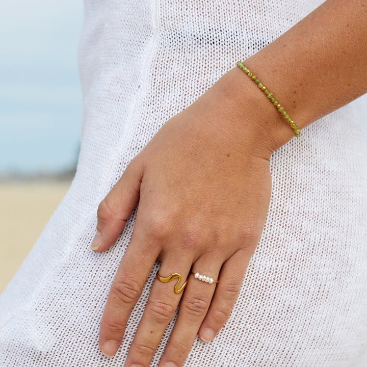 Elegante zoetwaterparelring in zilver