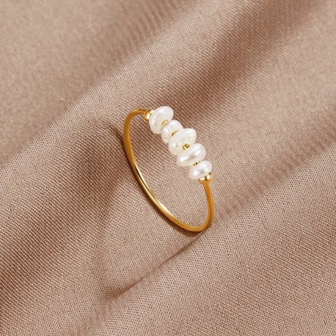 Elegante zoetwaterparelring in zilver