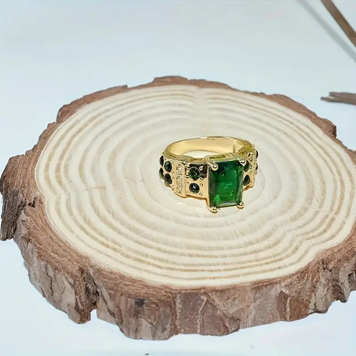 Elegante gouden ring met verfijnde details