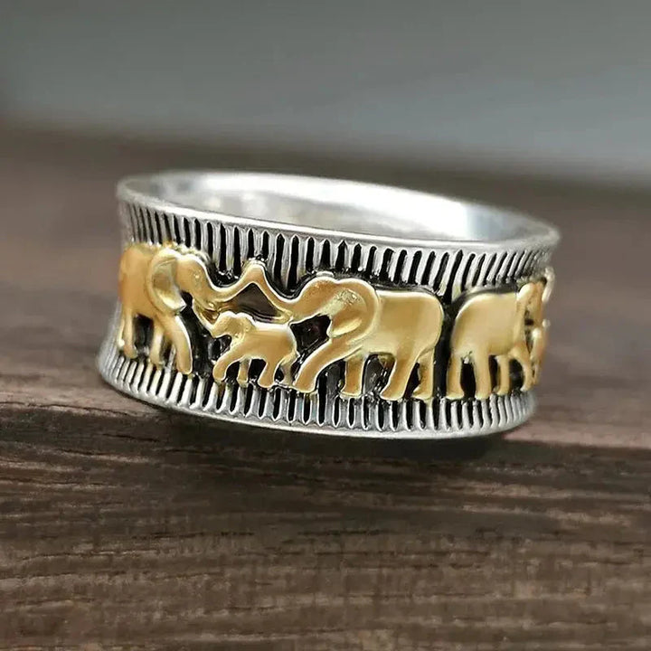 Elegante gouden ring met olifantmotief